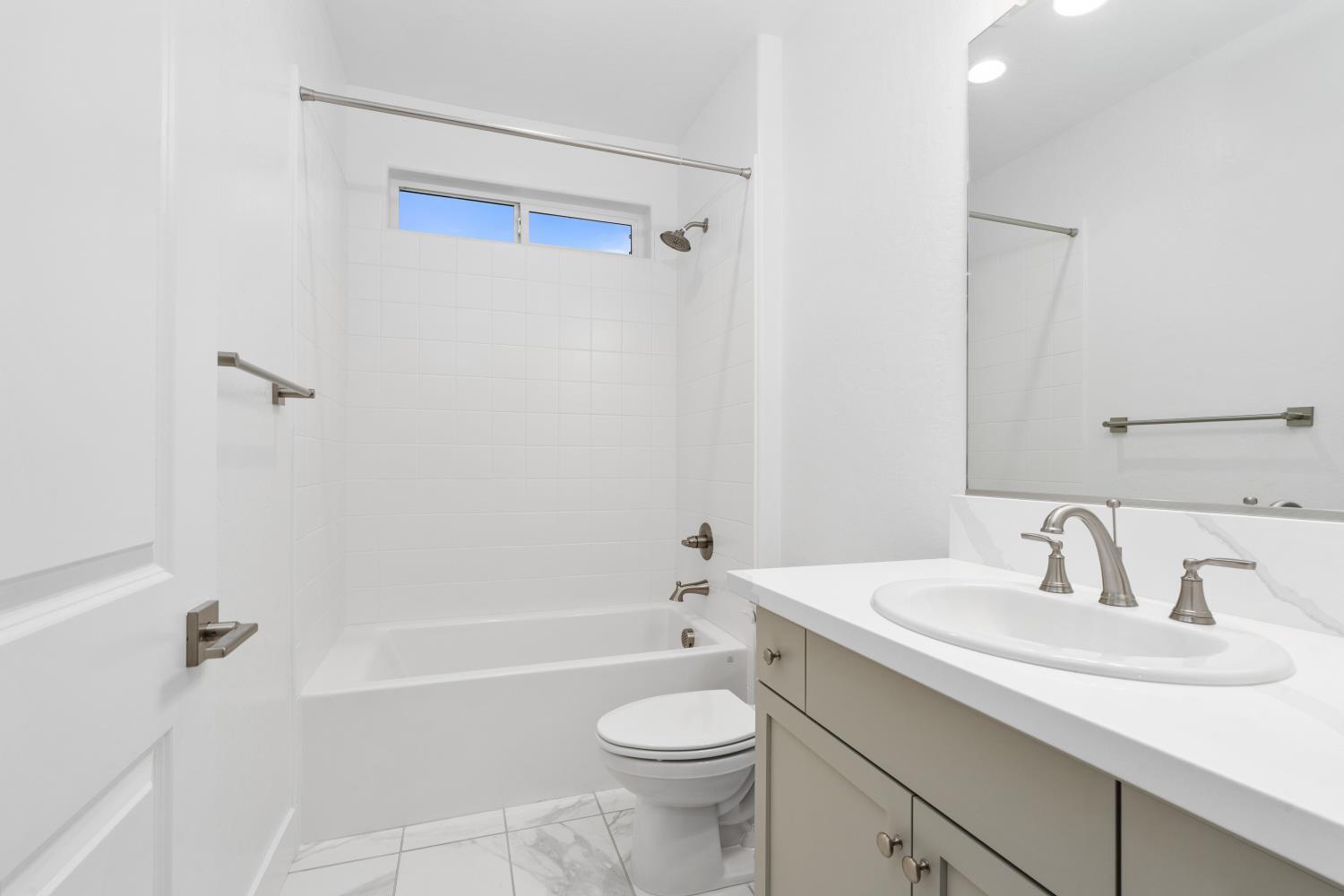 7945 Sierra Ct, Friant, CA 93626