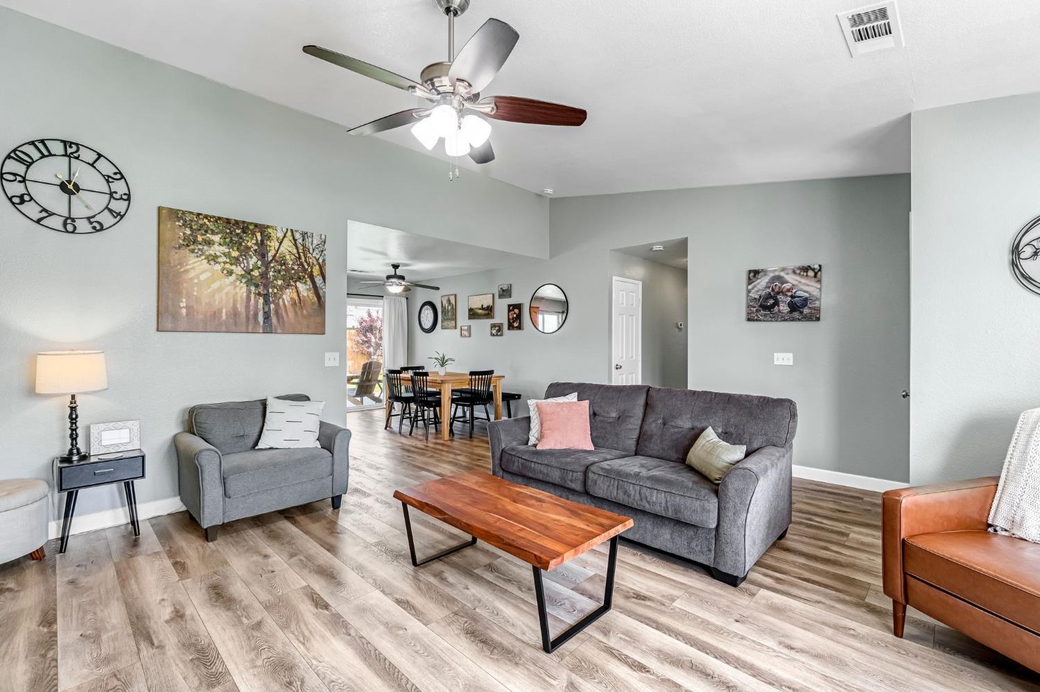 215 W Orange St, Kingsburg, CA 93631
