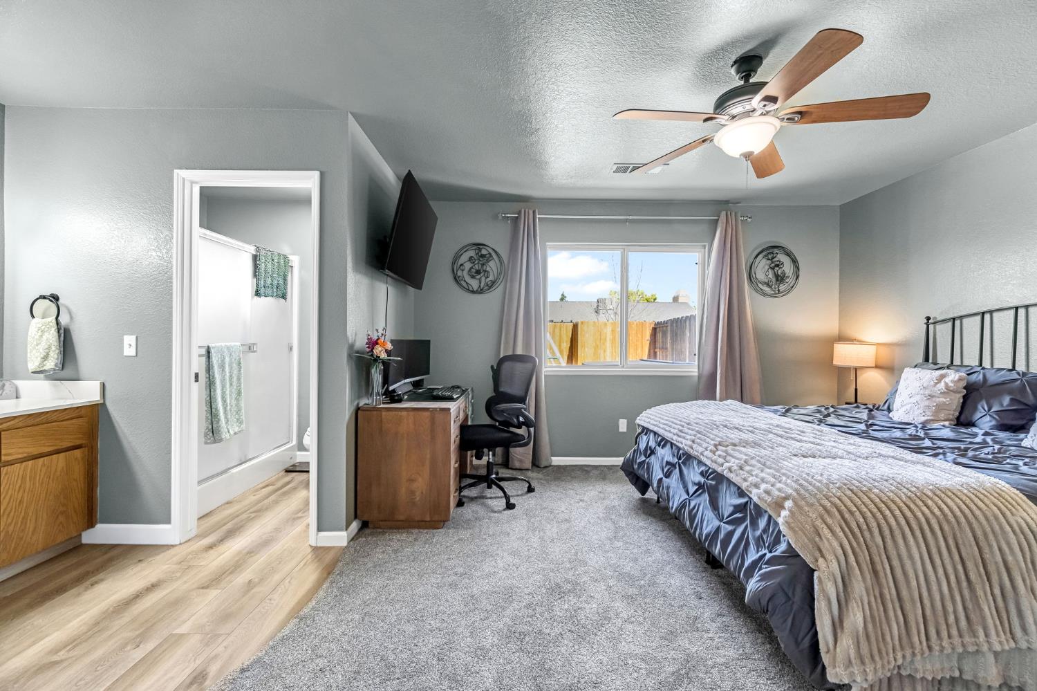 215 W Orange St, Kingsburg, CA 93631