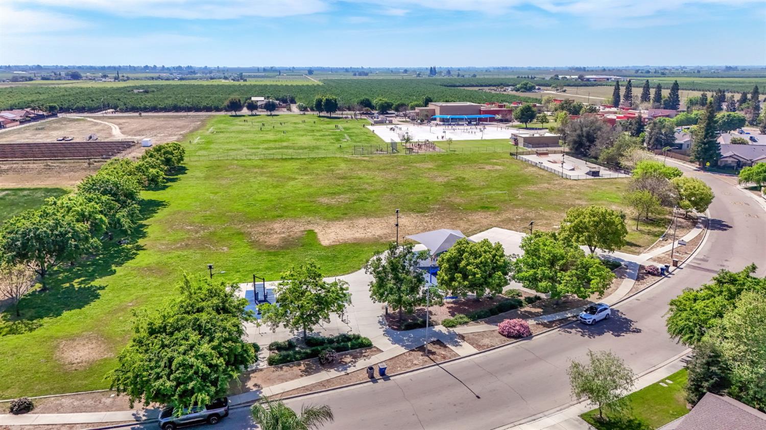 215 W Orange St, Kingsburg, CA 93631