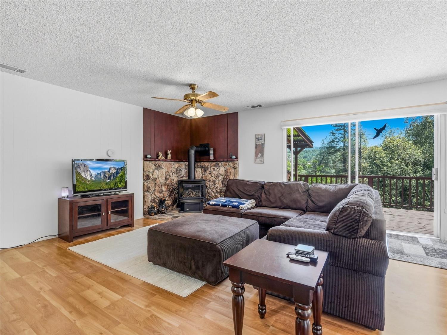 49628 Stillmeadow Dr, Oakhurst, CA 93644