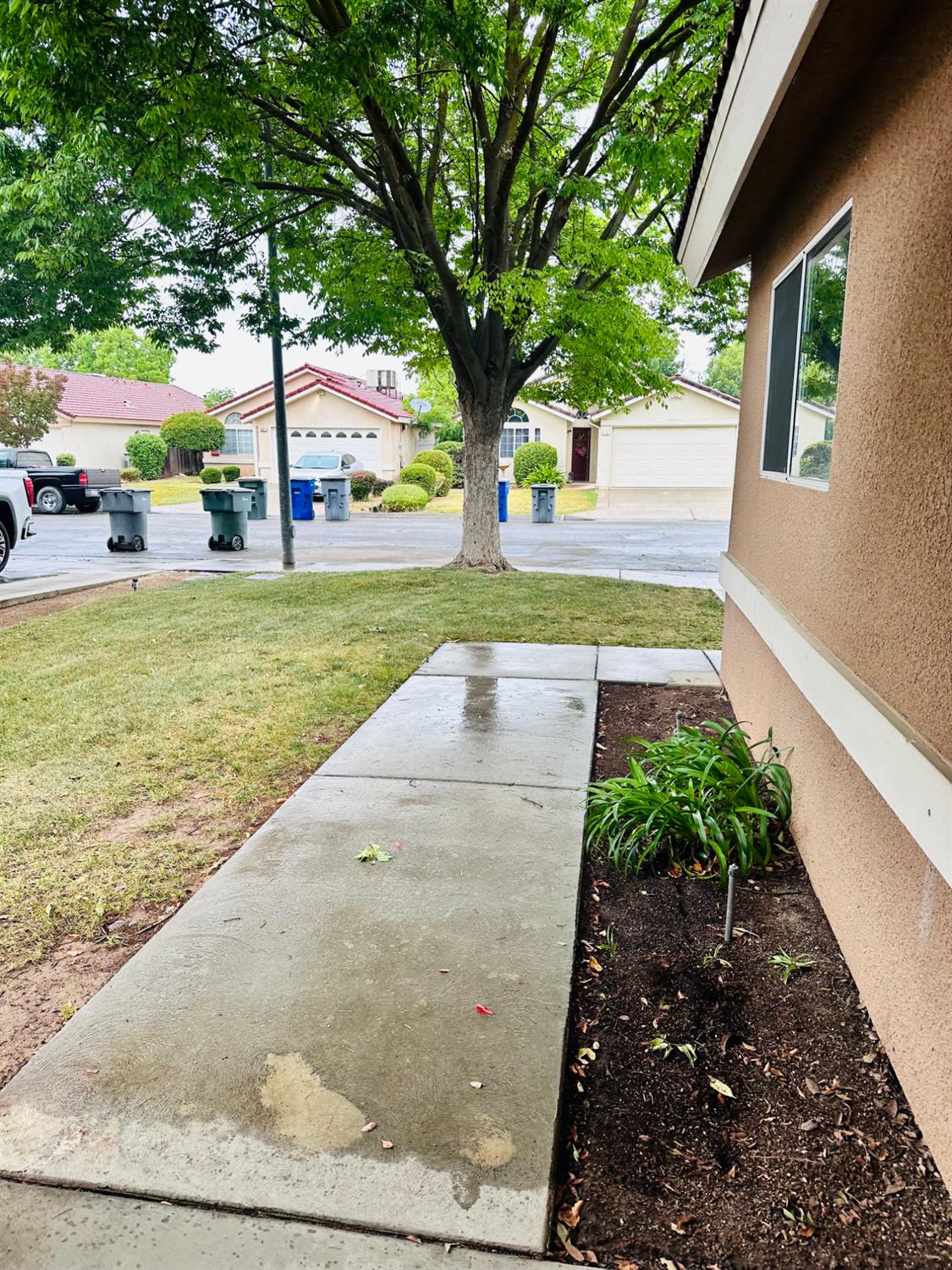 5191 W Fremont, Fresno, CA 93722