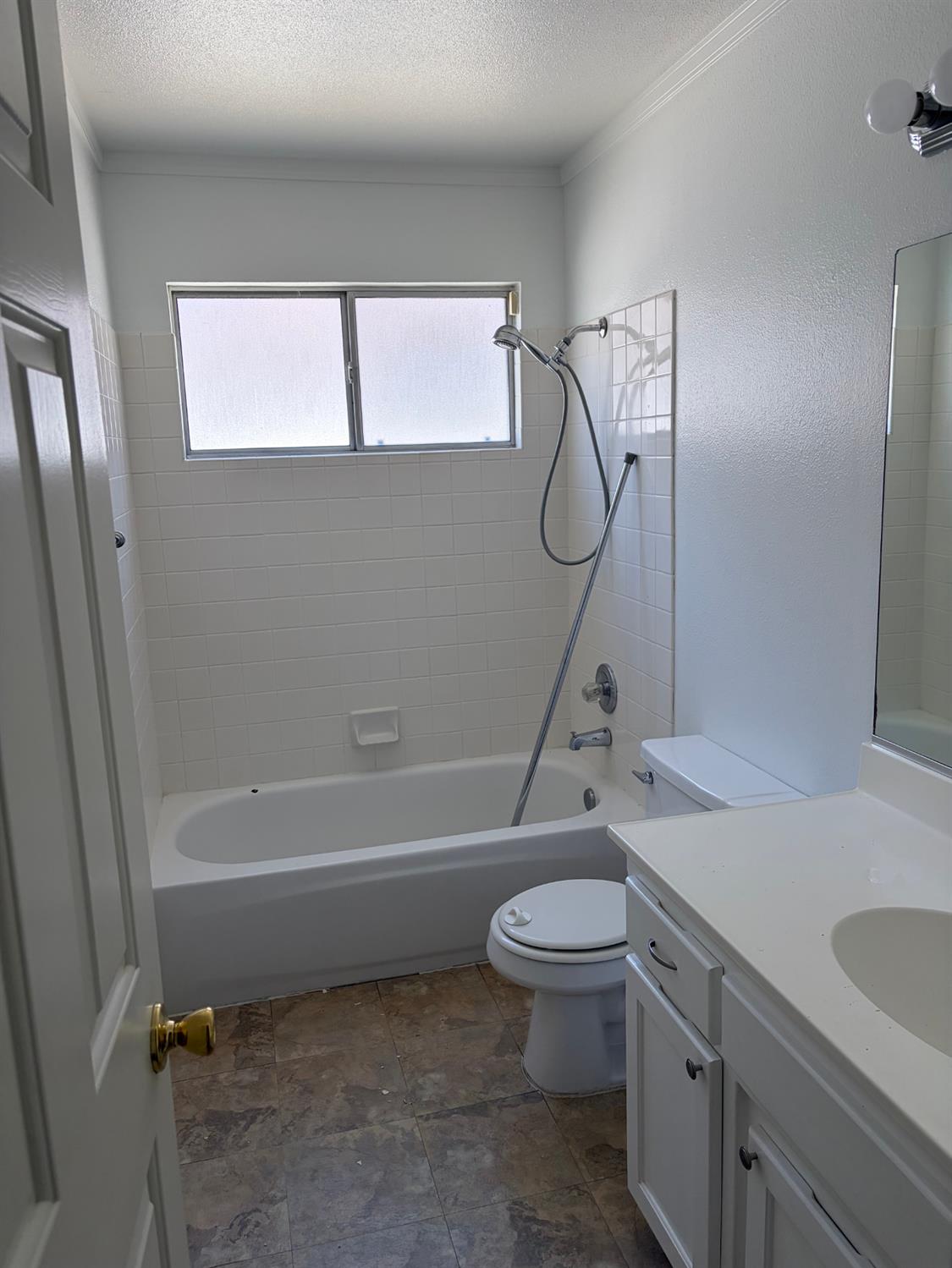5191 W Fremont, Fresno, CA 93722