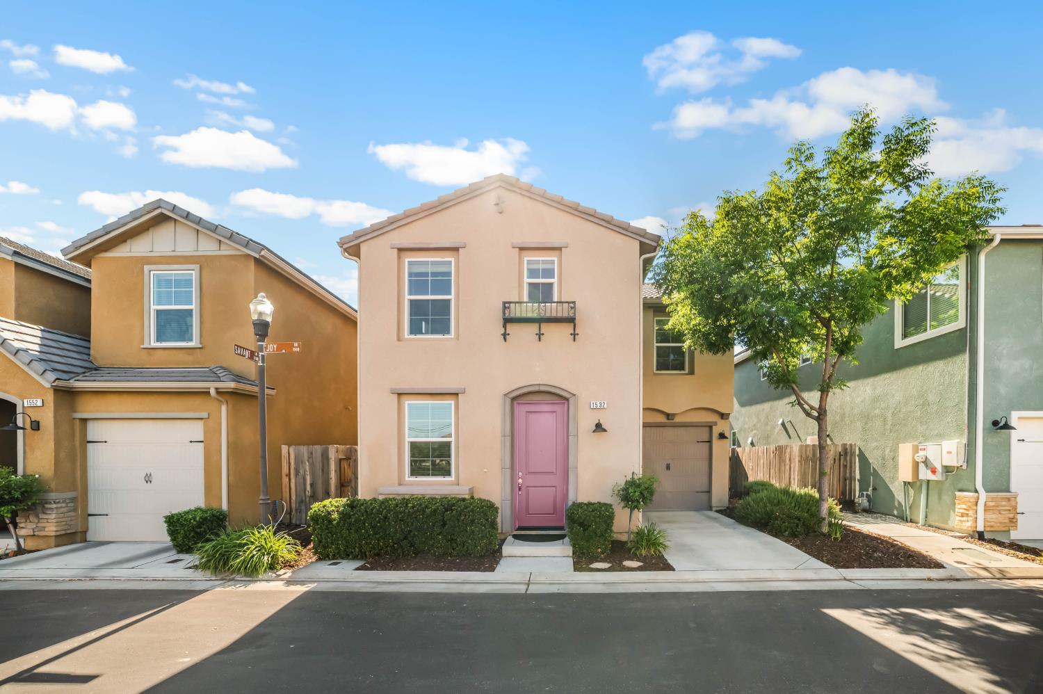 1532 Joy Dr, Clovis, CA 93619