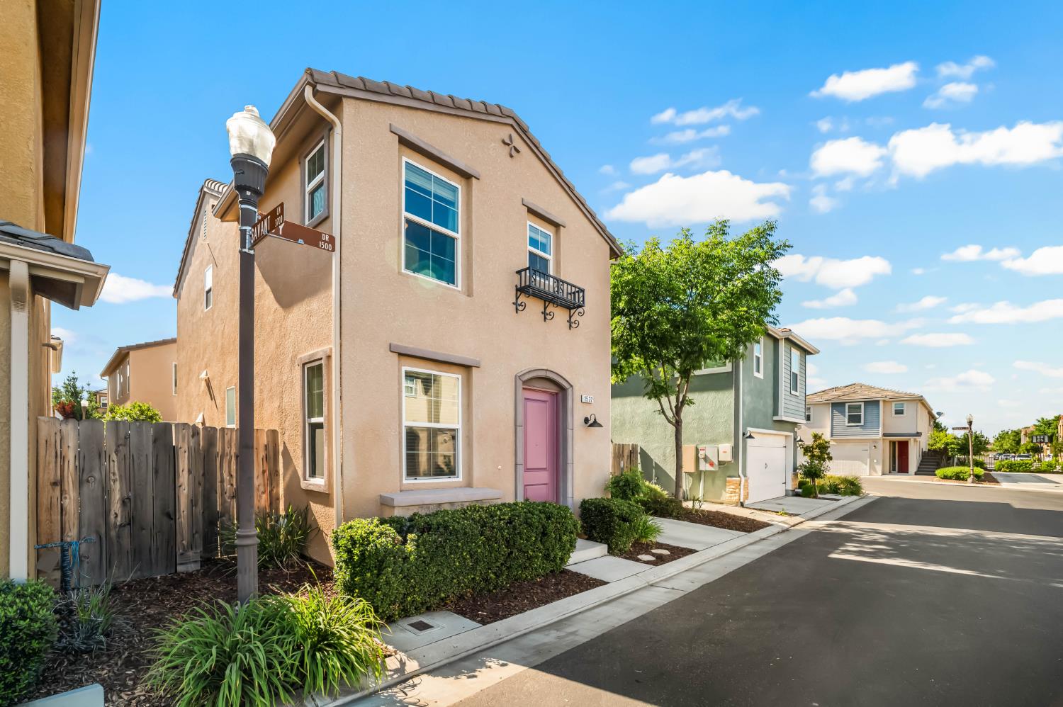 1532 Joy Dr, Clovis, CA 93619