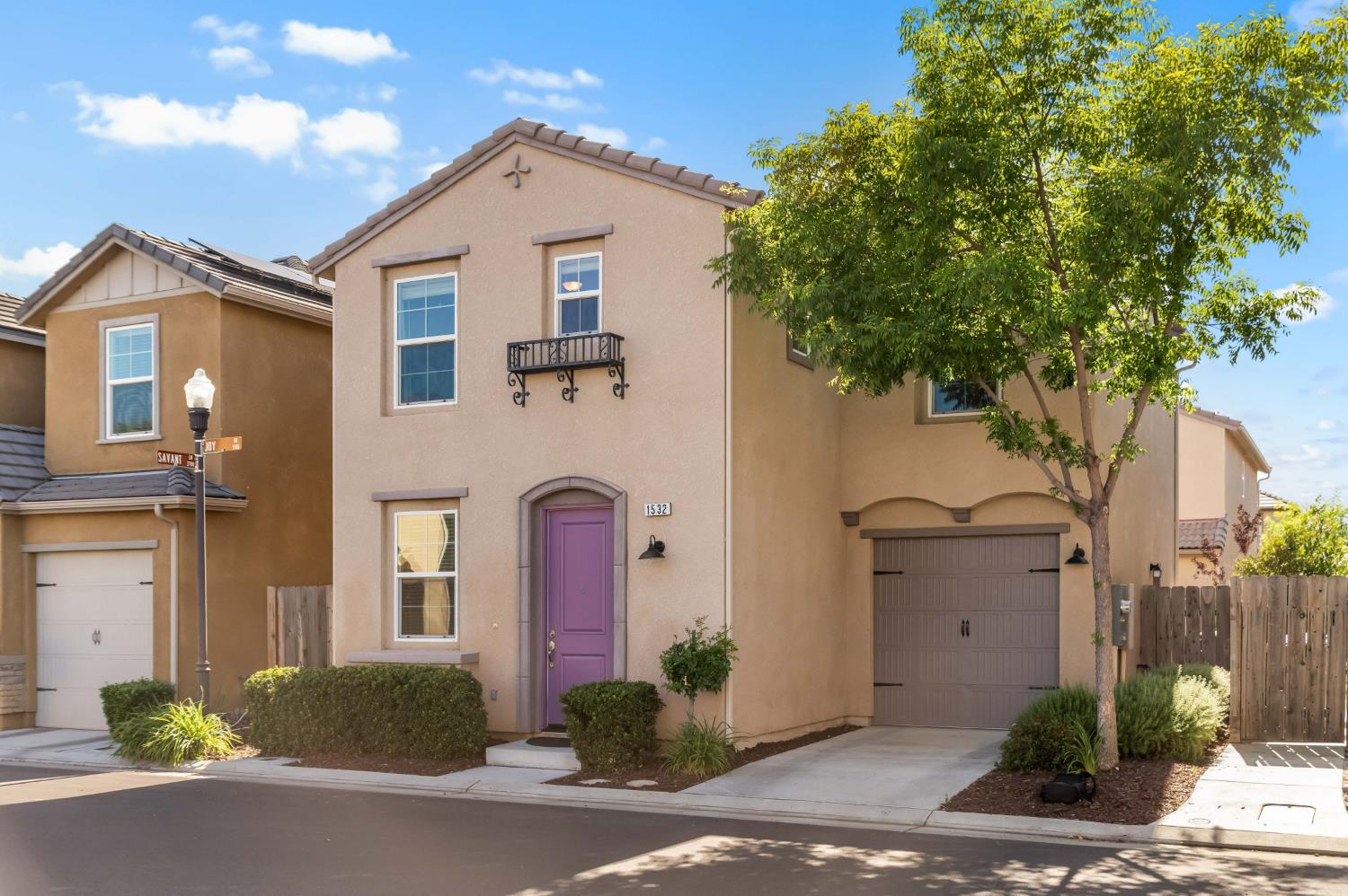 1532 Joy Dr, Clovis, CA 93619