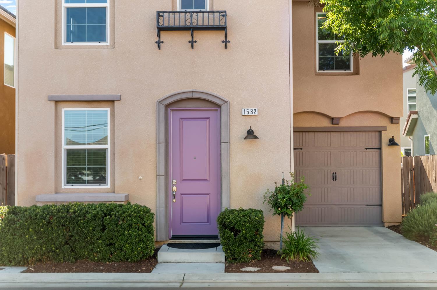 1532 Joy Dr, Clovis, CA 93619