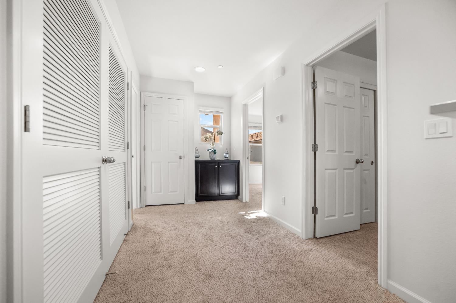 1532 Joy Dr, Clovis, CA 93619