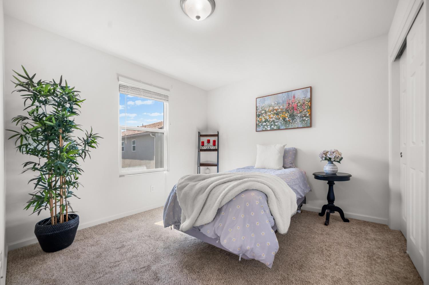 1532 Joy Dr, Clovis, CA 93619