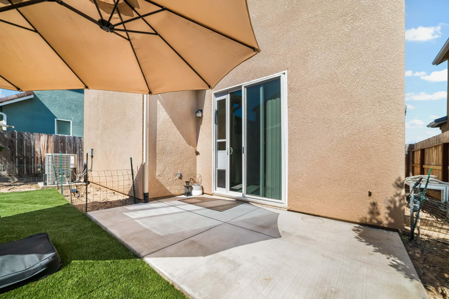 1532 Joy Dr, Clovis, CA 93619