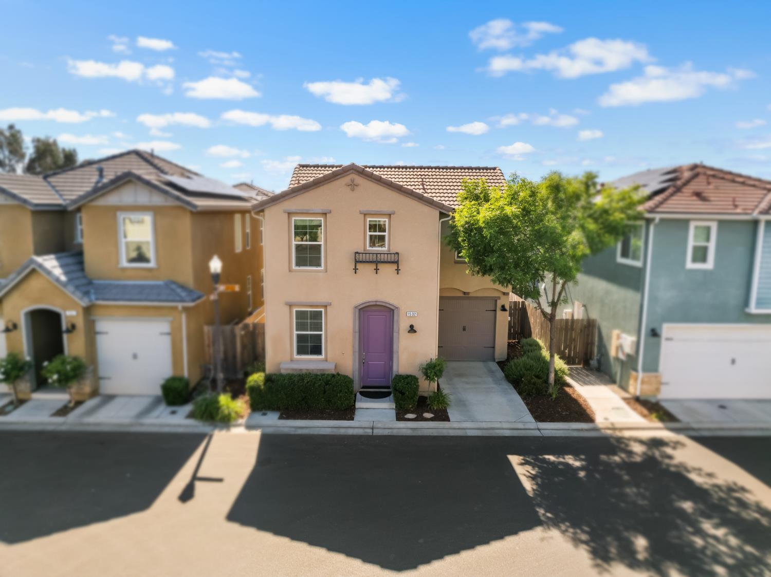 1532 Joy Dr, Clovis, CA 93619
