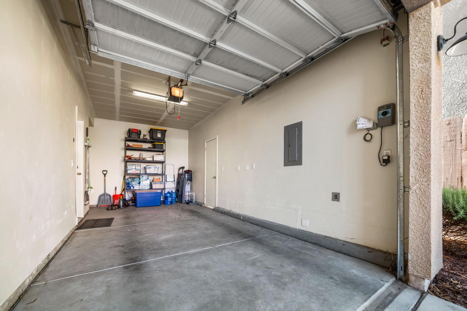 1532 Joy Dr, Clovis, CA 93619