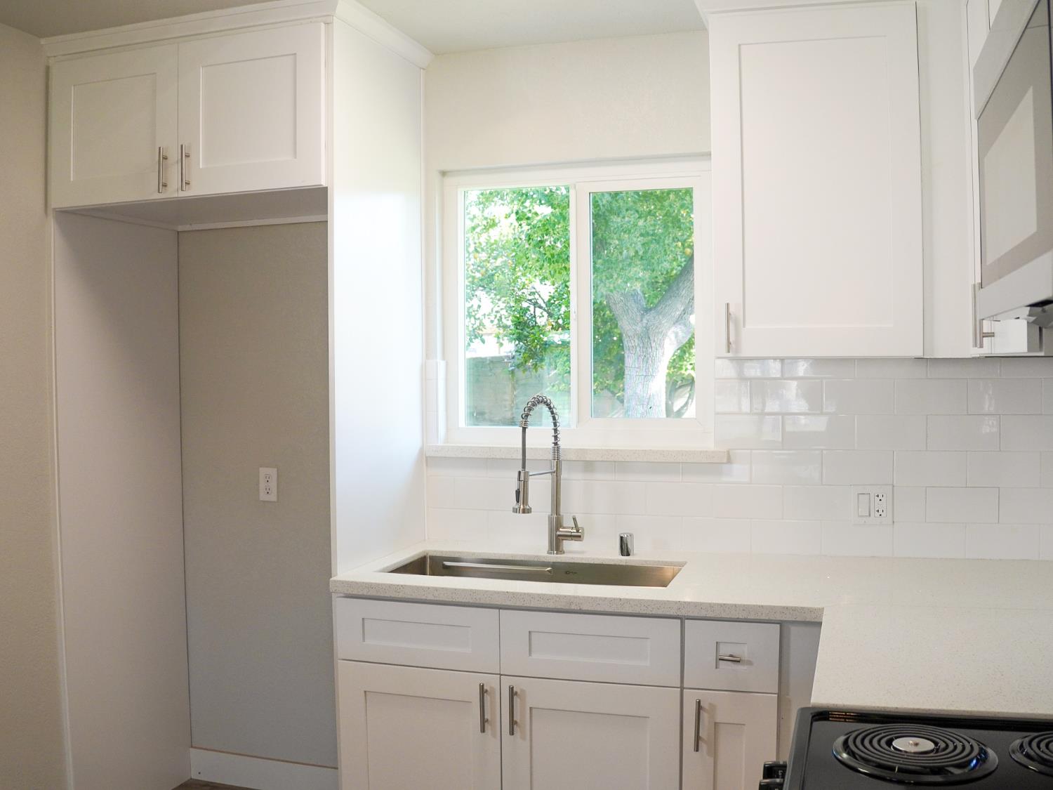 2325 E Hampton Way, Fresno, CA 93726