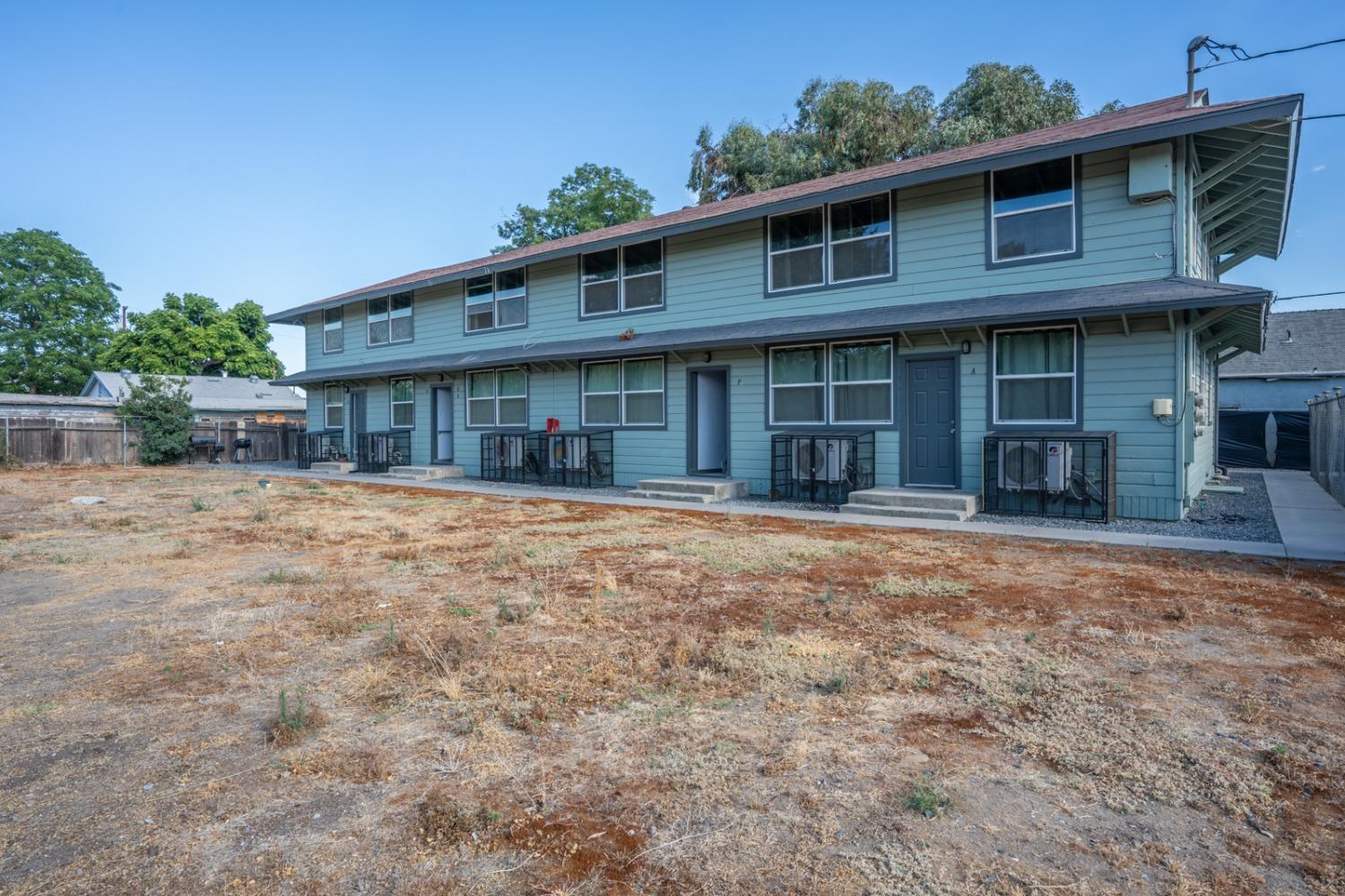 2567 S Rowell Ave, Fresno, CA 93725