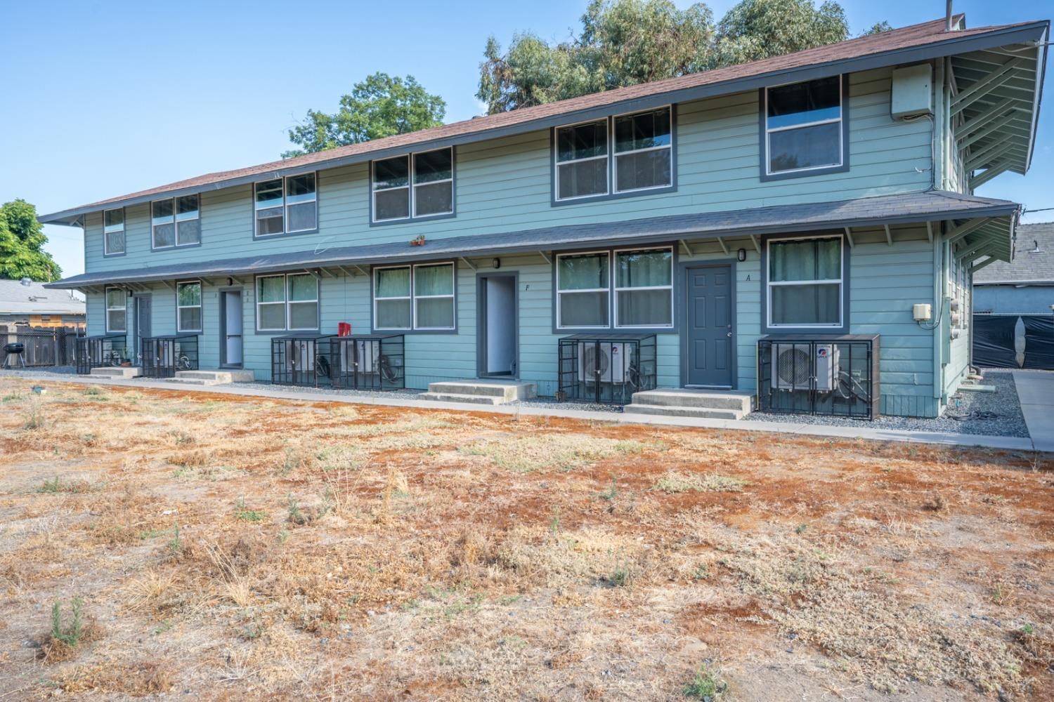 2567 S Rowell Ave, Fresno, CA 93725