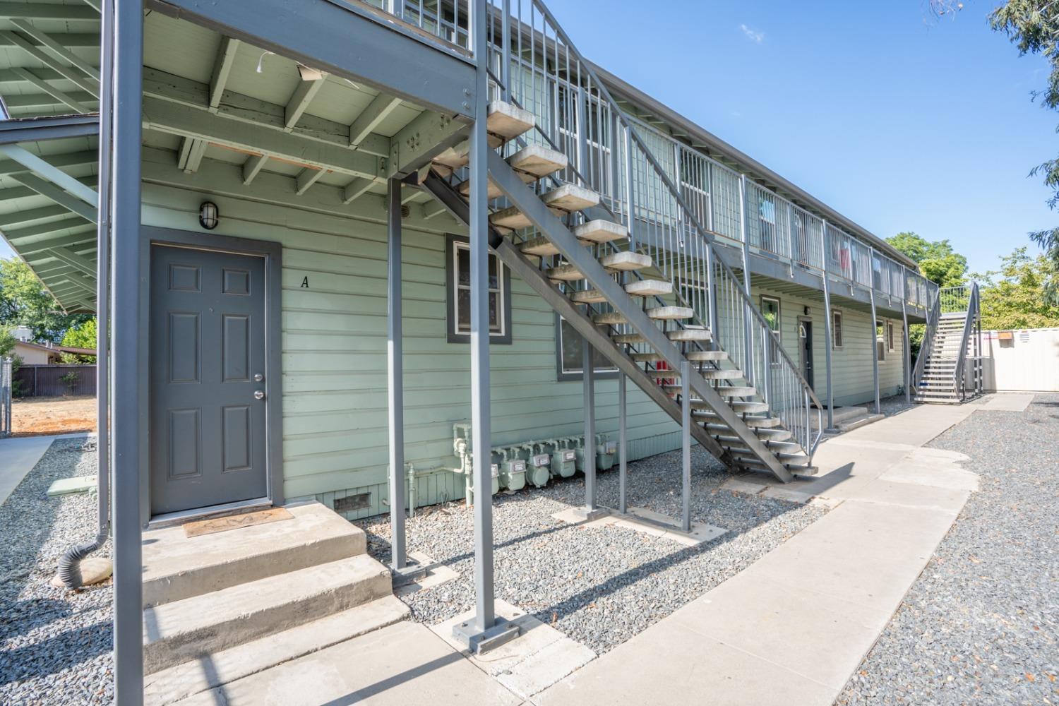 2567 S Rowell Ave, Fresno, CA 93725