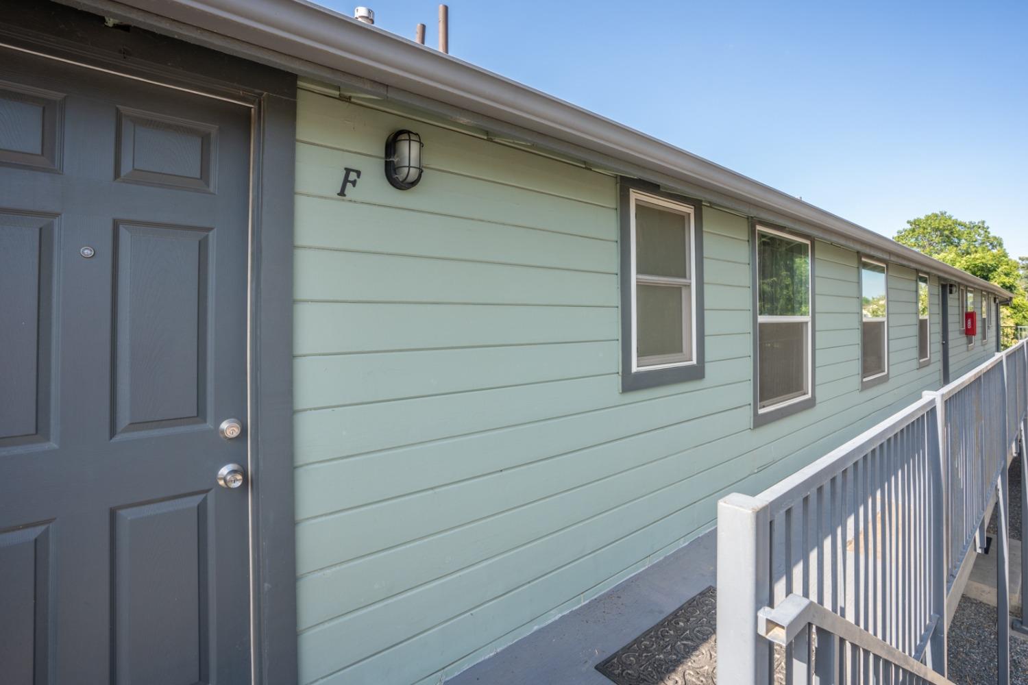 2567 S Rowell Ave, Fresno, CA 93725