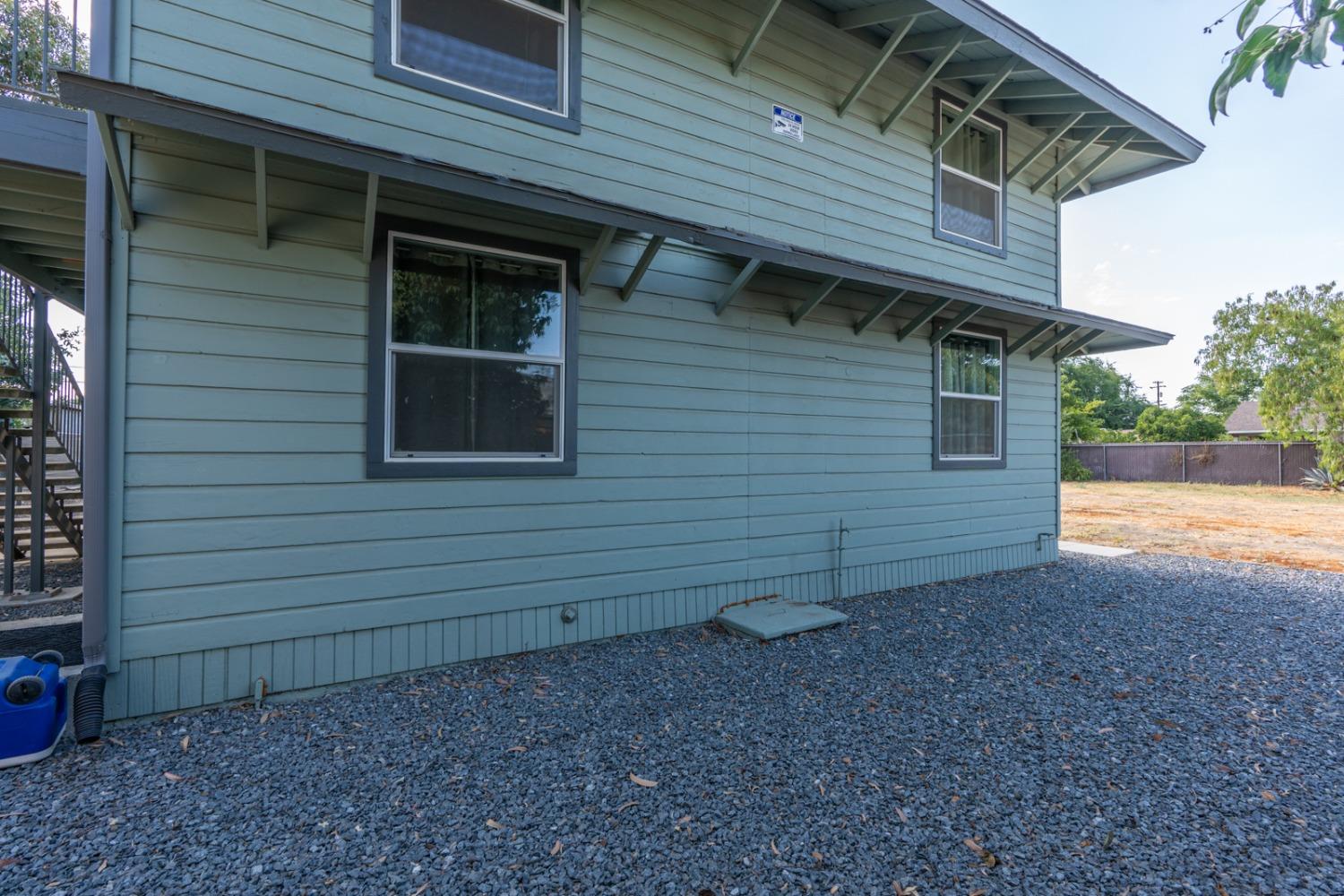 2567 S Rowell Ave, Fresno, CA 93725