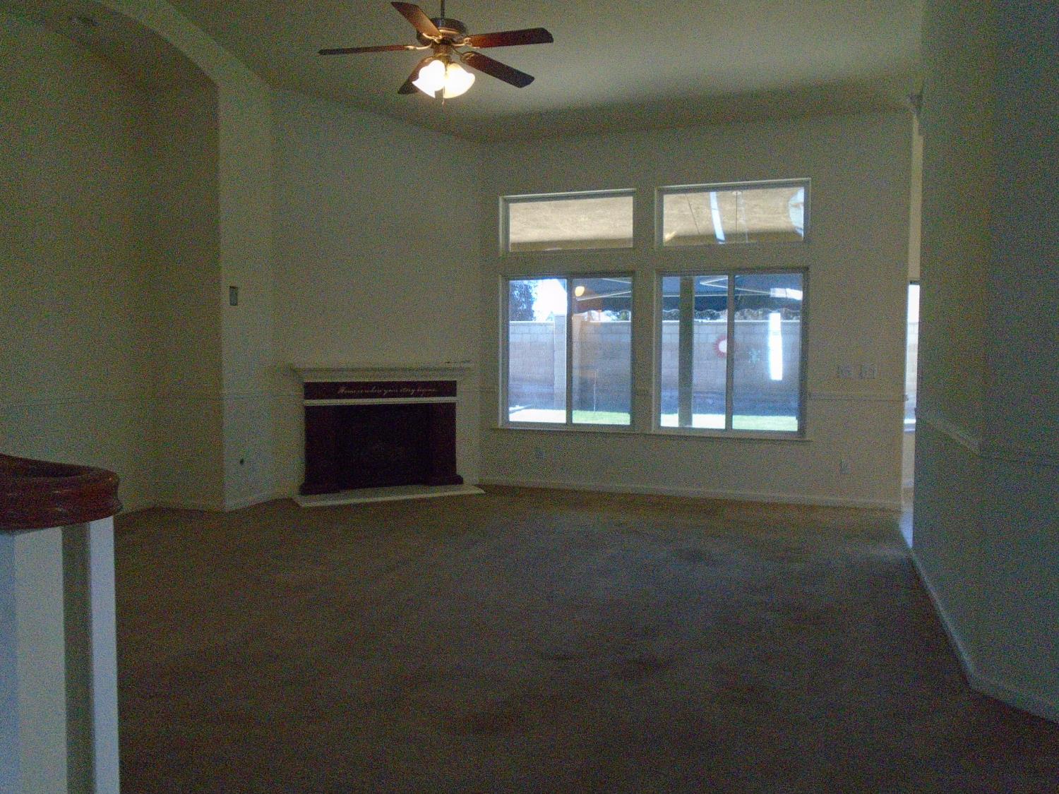 2288 N Arbor Ave, Hanford, CA 93230