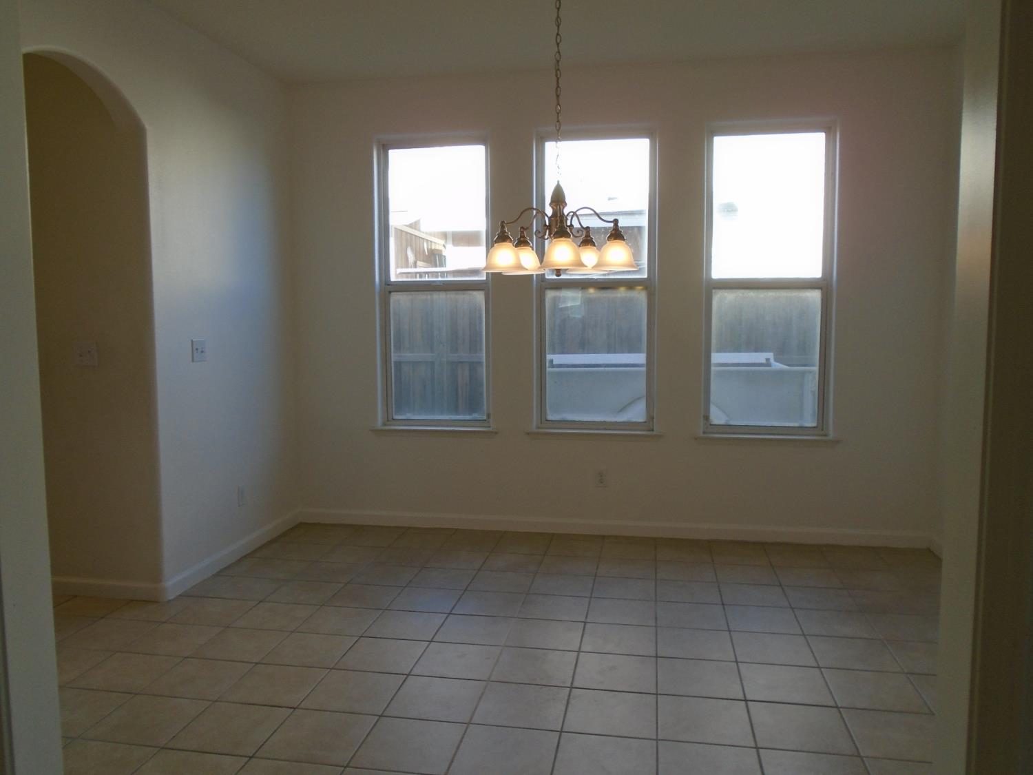 2288 N Arbor Ave, Hanford, CA 93230