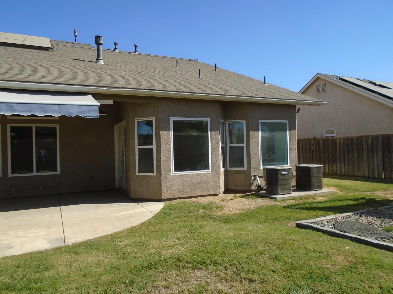2288 N Arbor Ave, Hanford, CA 93230