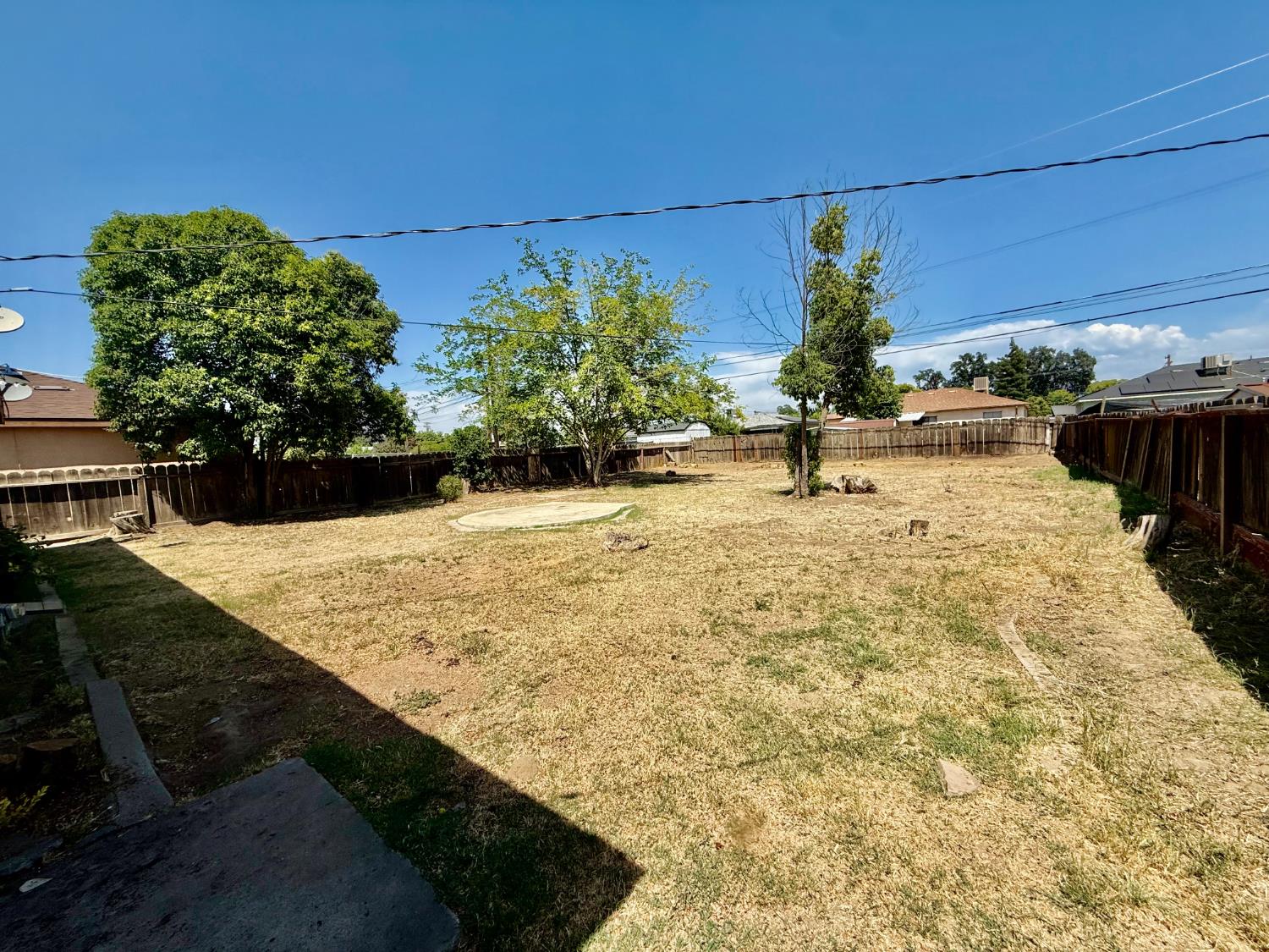 778 N Magnolia Ave, Farmersville, CA 93223