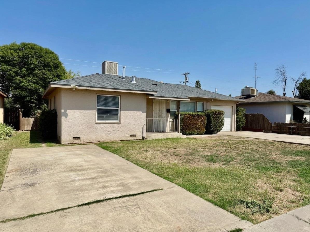 778 N Magnolia Ave, Farmersville, CA 93223