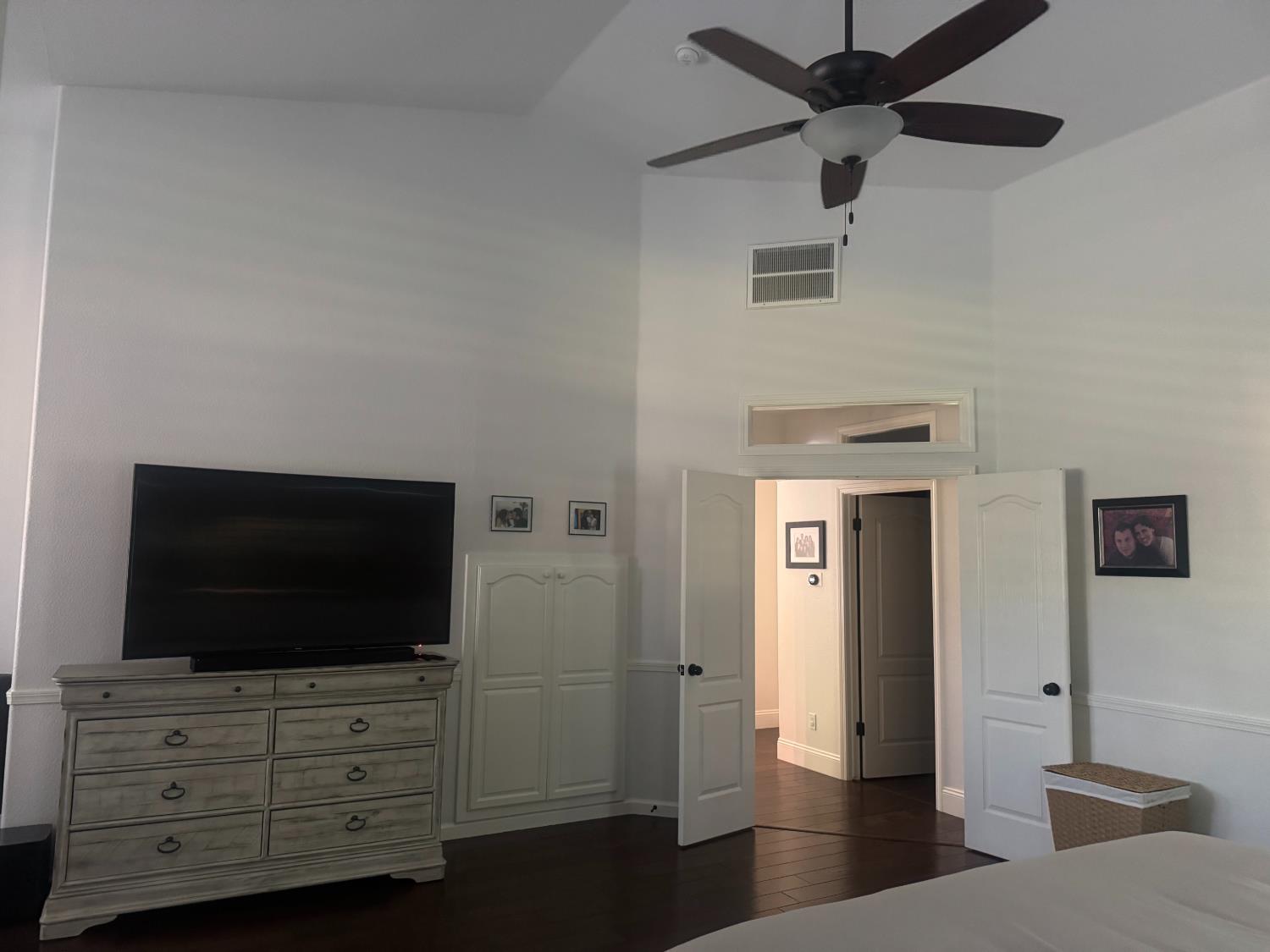 1613 N Dewitt Ave, Clovis, CA 93619