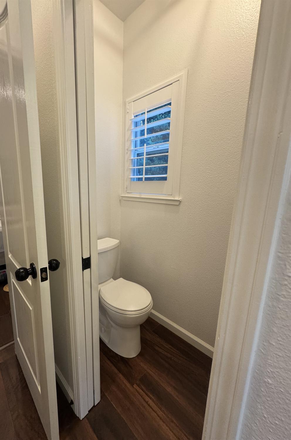 1613 N Dewitt Ave, Clovis, CA 93619