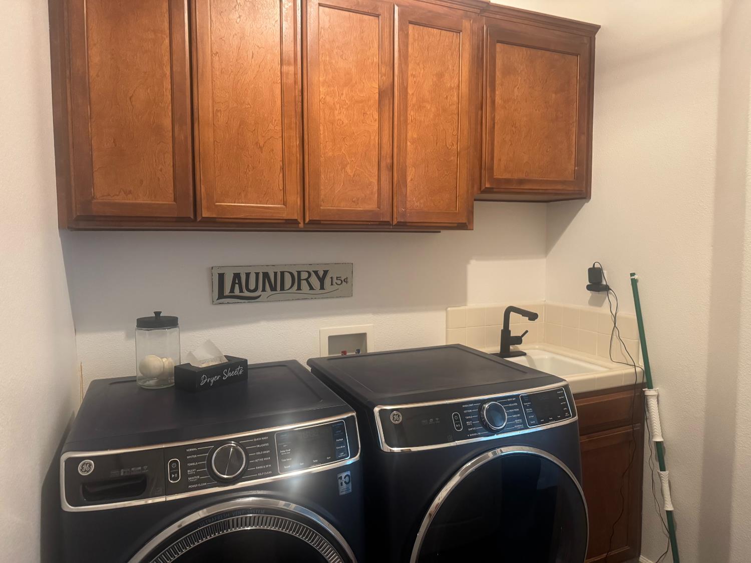 1613 N Dewitt Ave, Clovis, CA 93619
