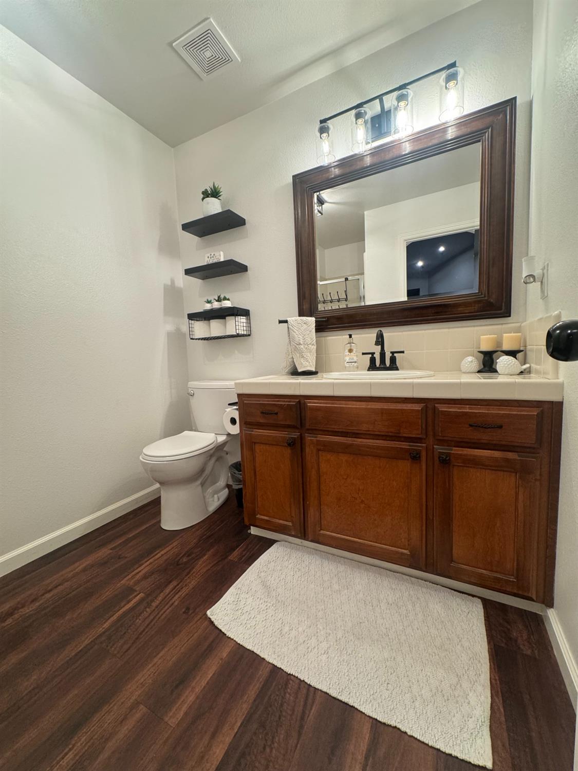 1613 N Dewitt Ave, Clovis, CA 93619