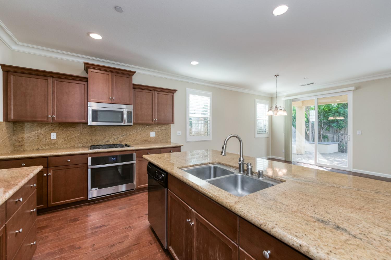 4134 Richmond Ave, Clovis, CA 93619