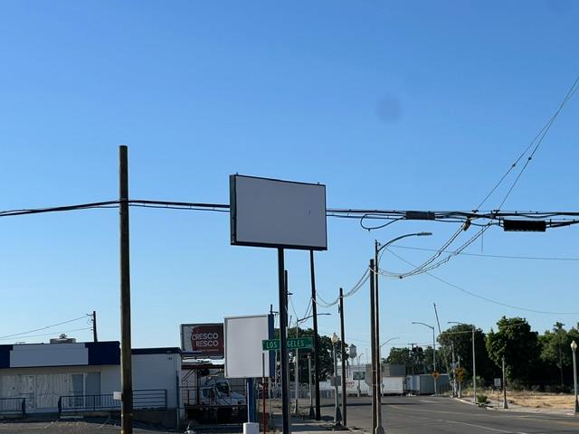 202 Van Ness Ave, Fresno, CA 93721