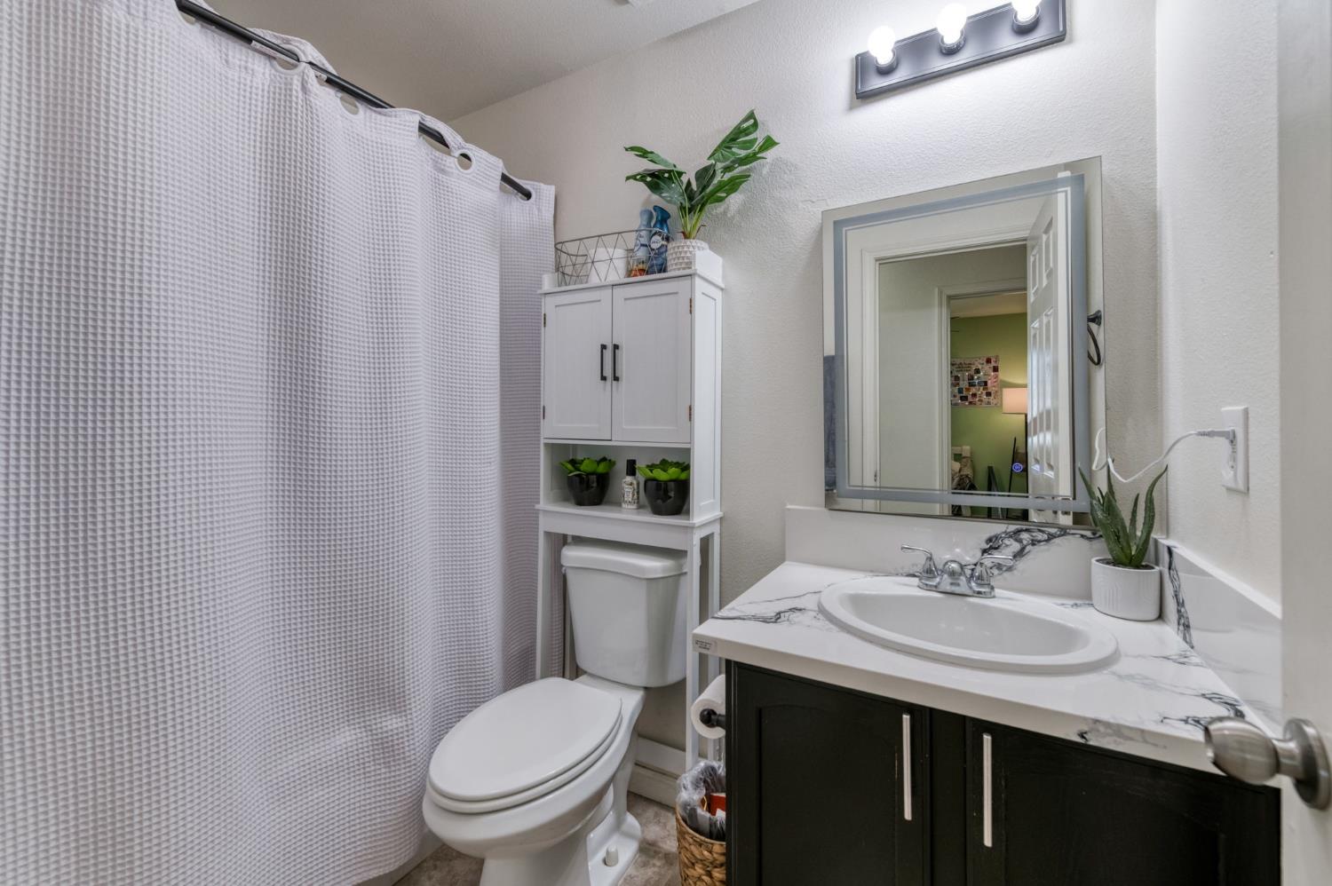 2348 S Judy Ave, Fresno, CA 93727