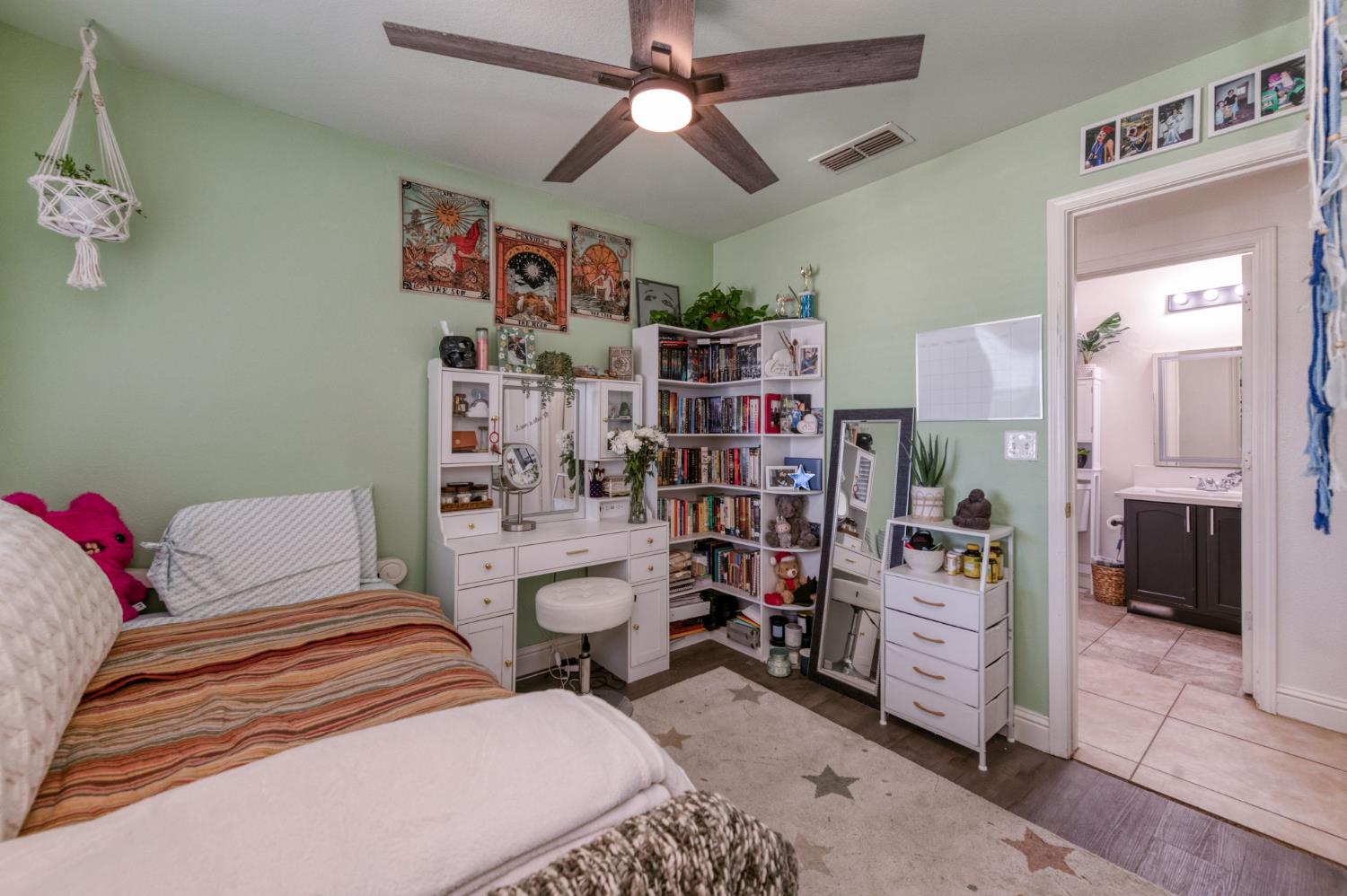 2348 S Judy Ave, Fresno, CA 93727