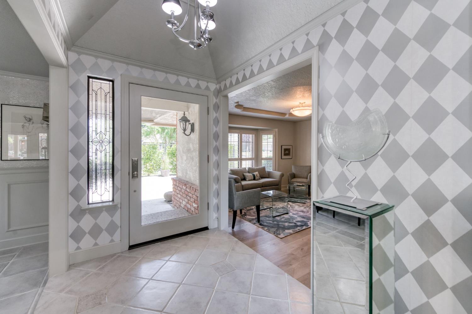 579 E Portland Ave, Fresno, CA 93720