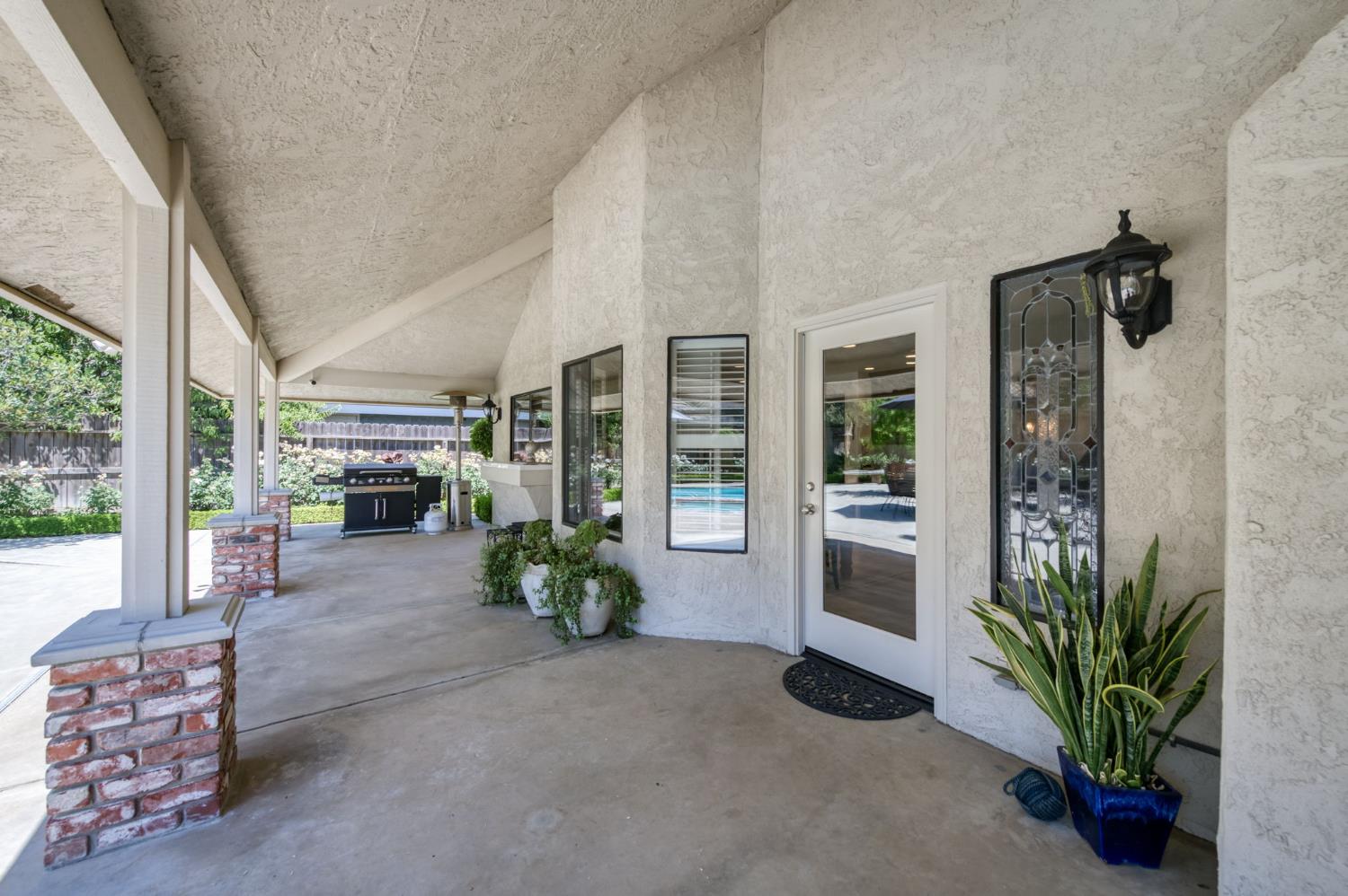 579 E Portland Ave, Fresno, CA 93720