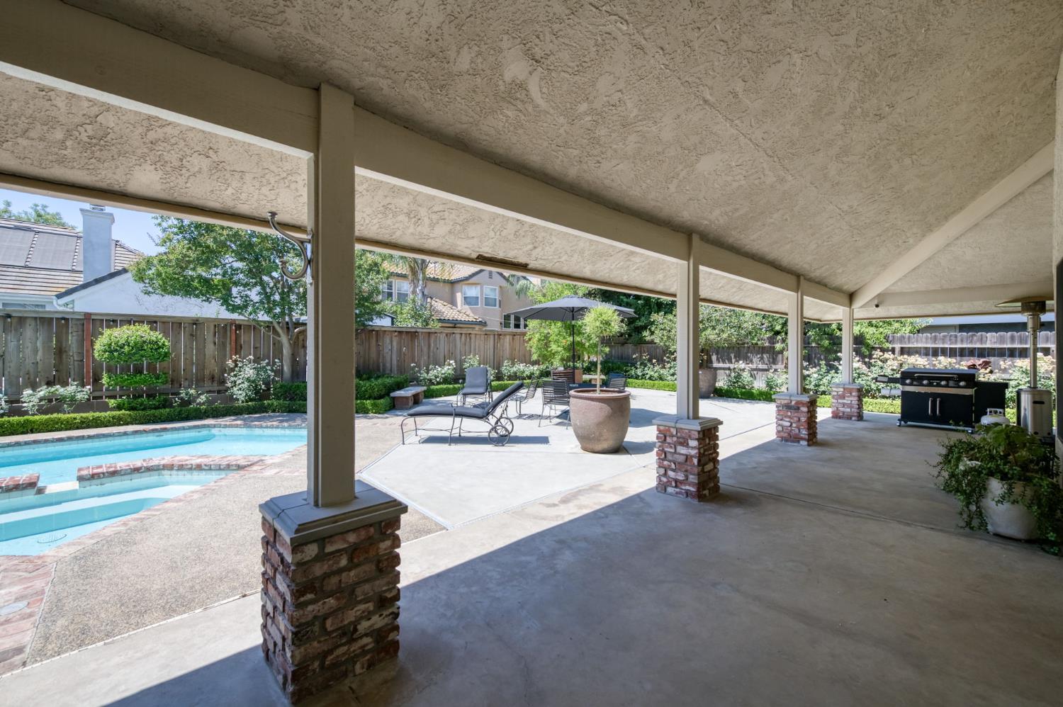 579 E Portland Ave, Fresno, CA 93720