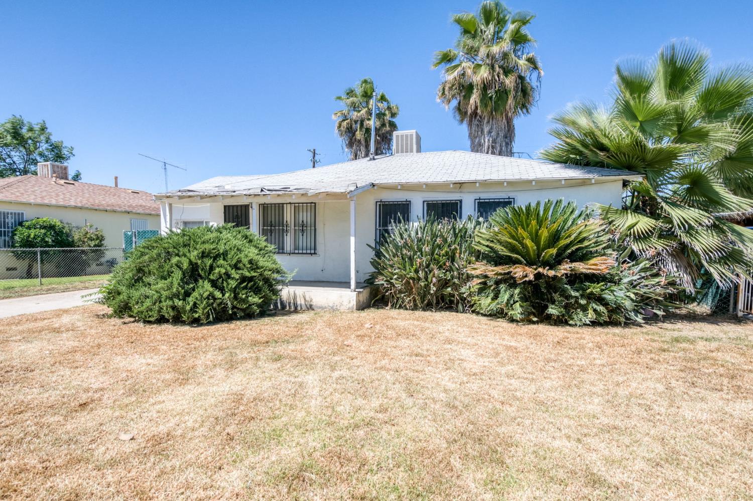 2568 S Lotus Ave, Fresno, CA 93706