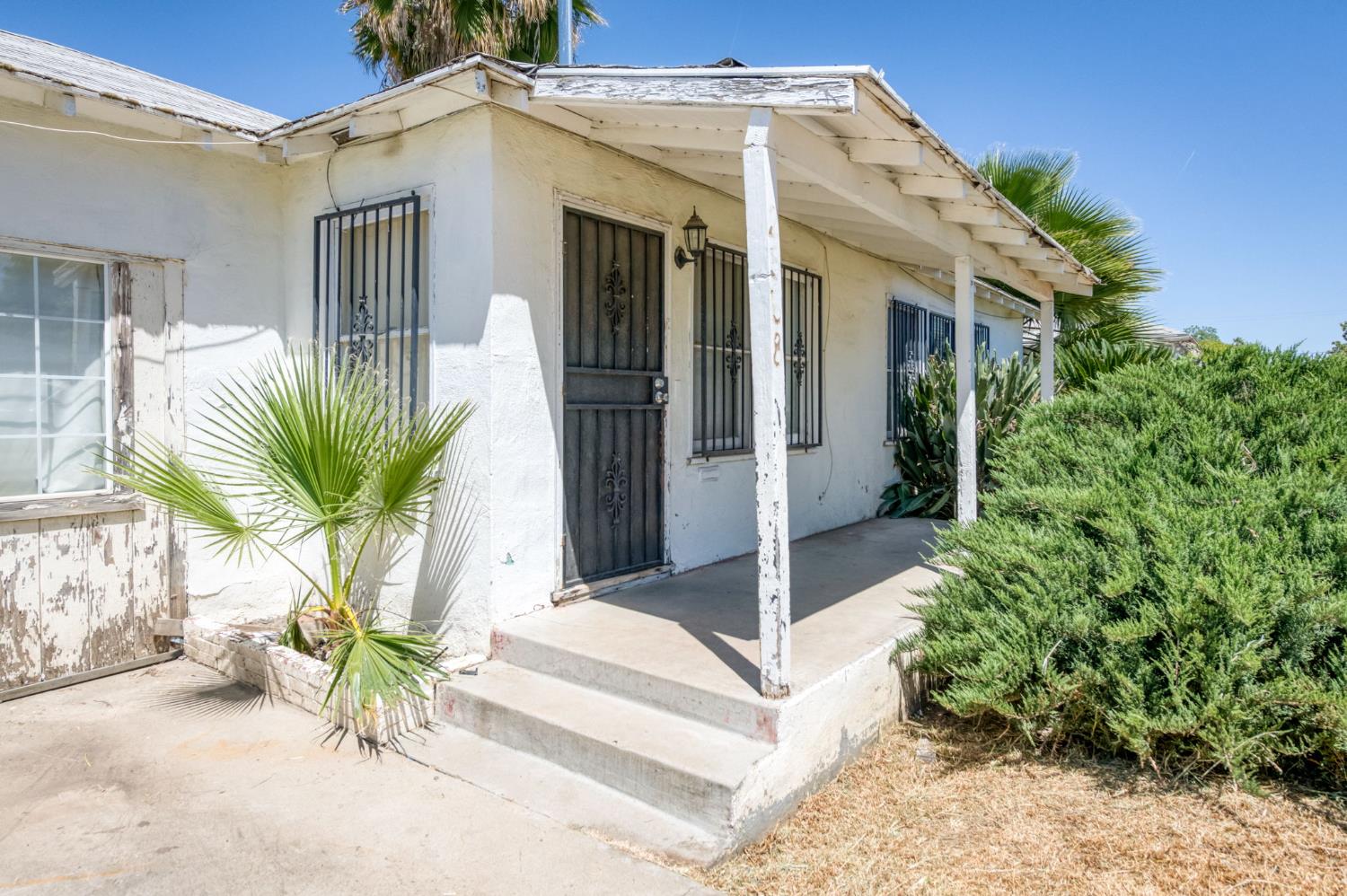 2568 S Lotus Ave, Fresno, CA 93706