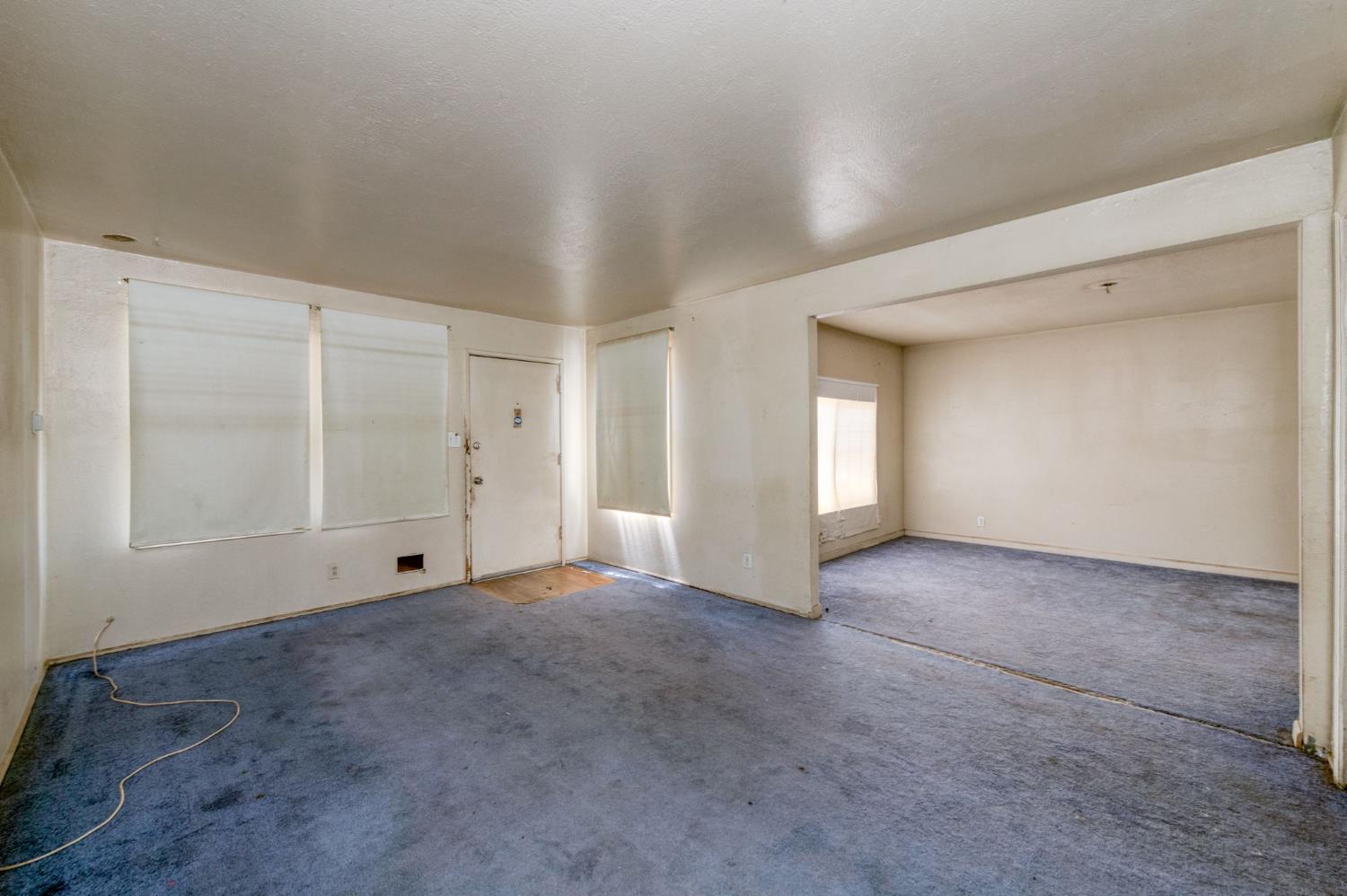 2568 S Lotus Ave, Fresno, CA 93706