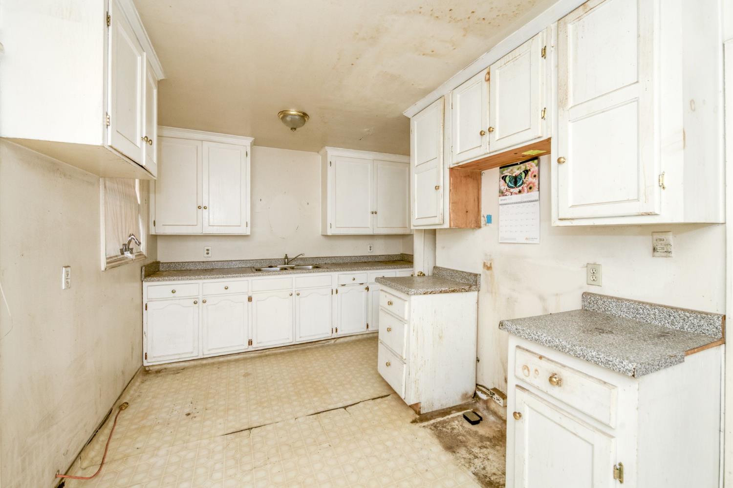 2568 S Lotus Ave, Fresno, CA 93706
