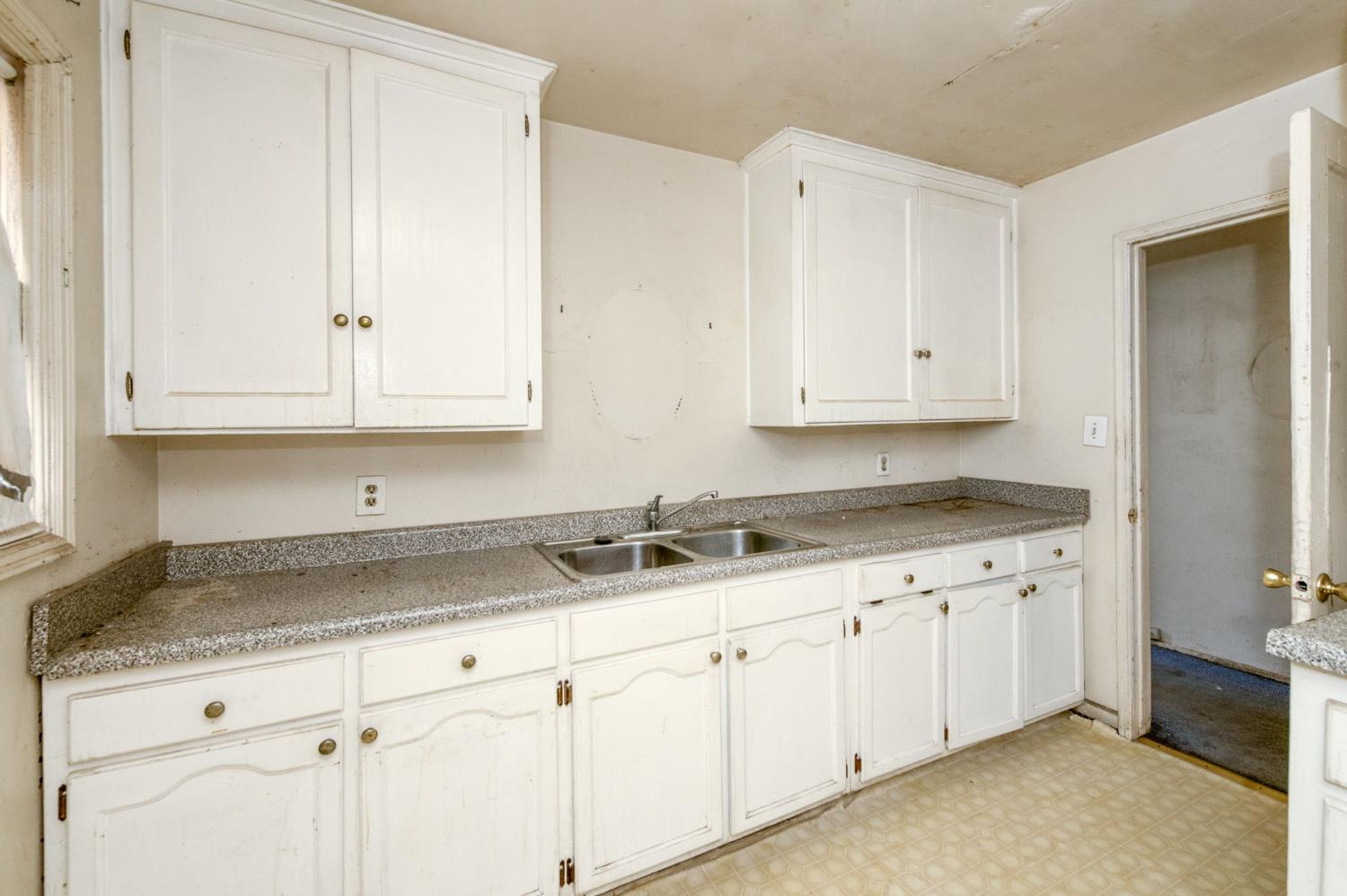 2568 S Lotus Ave, Fresno, CA 93706