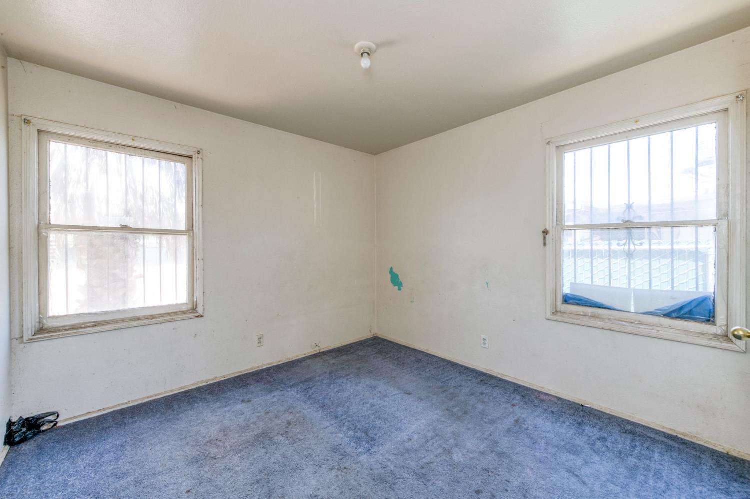2568 S Lotus Ave, Fresno, CA 93706