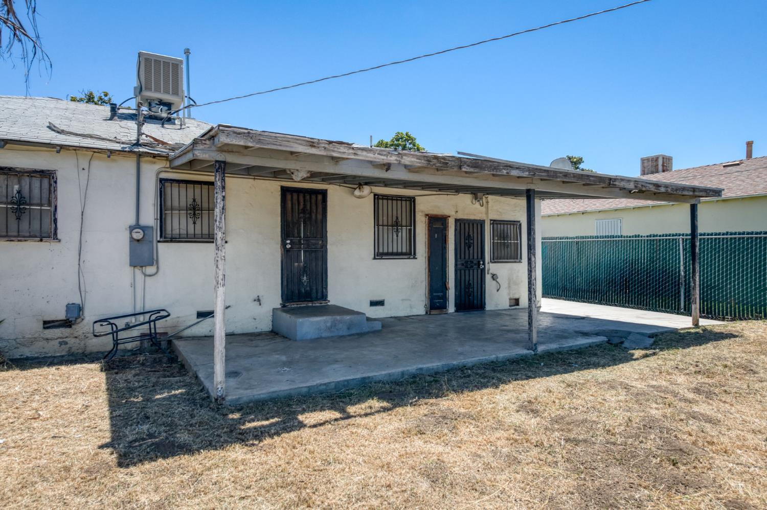 2568 S Lotus Ave, Fresno, CA 93706