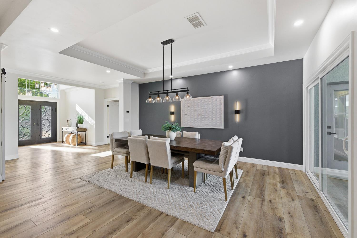 4702 N Fallingwater Ln, Clovis, CA 93619
