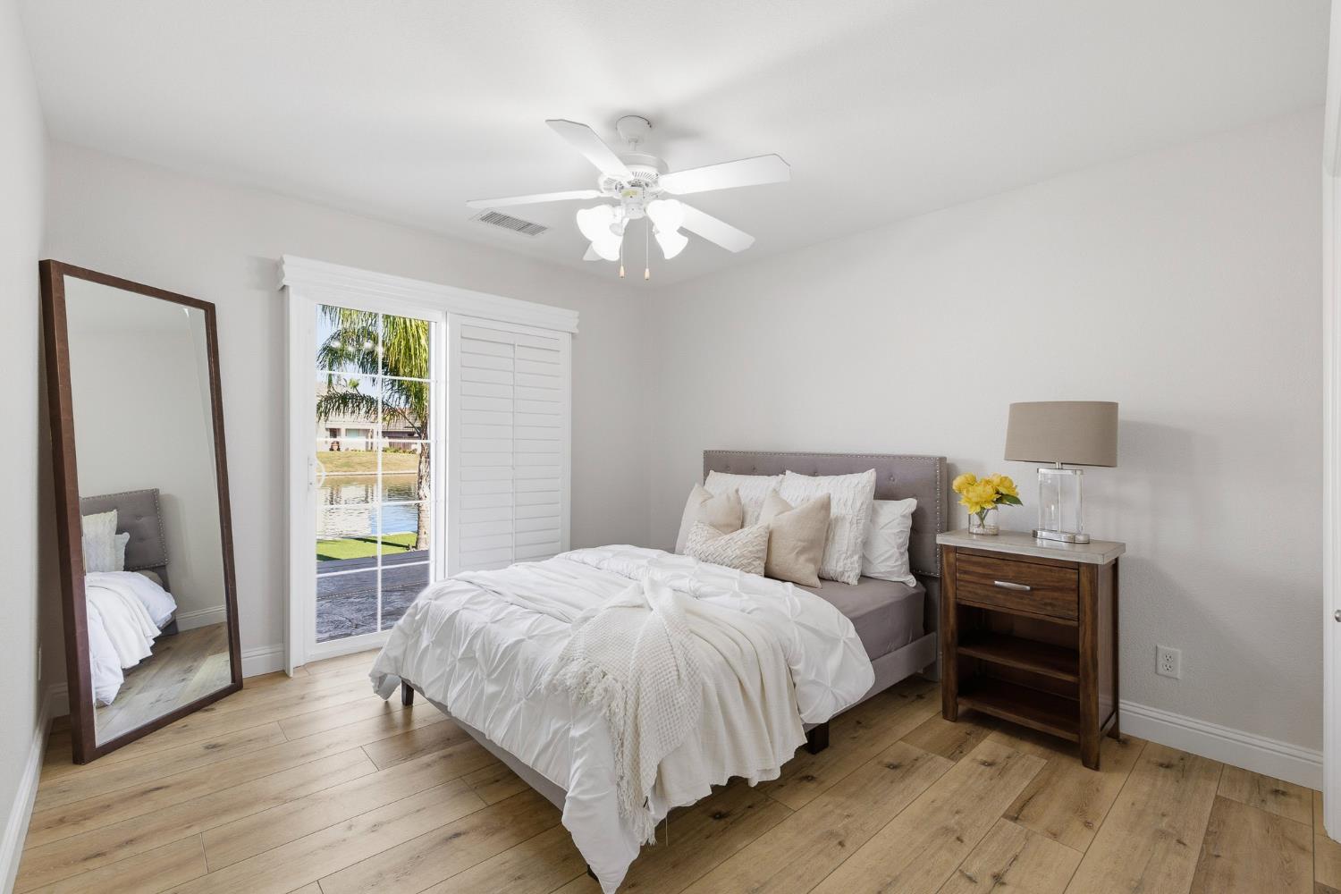 4702 N Fallingwater Ln, Clovis, CA 93619