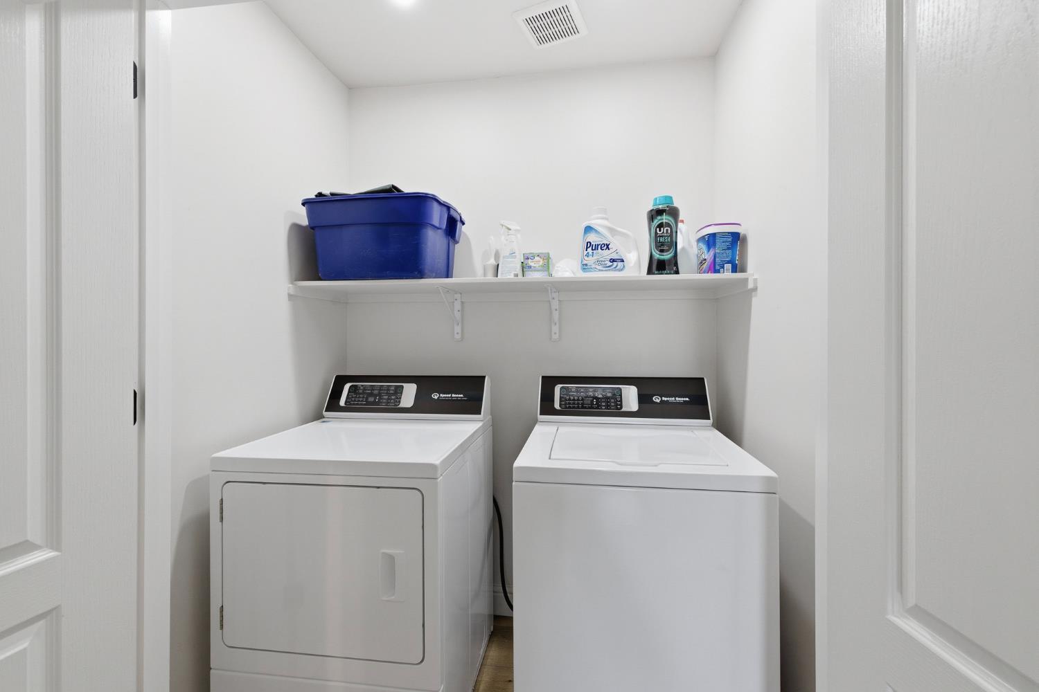 4702 N Fallingwater Ln, Clovis, CA 93619