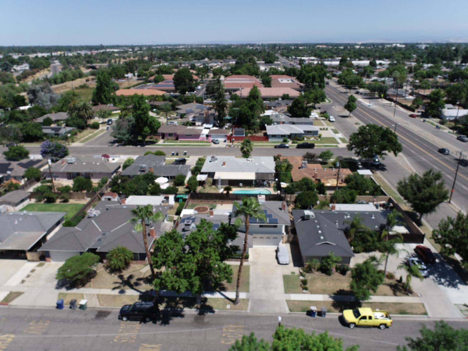2433 E Saginaw Way, Fresno, CA 93726