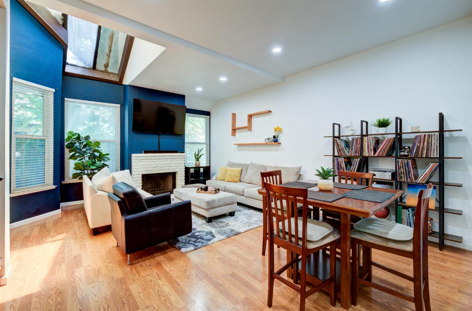 2890 E Huntington Blvd #126, Fresno, CA 93721